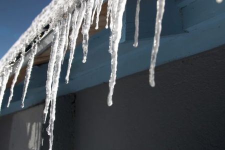 Obowiązek usuwania śniegu i lodu - informacja dla właścicieli i zarządców nieruchomości